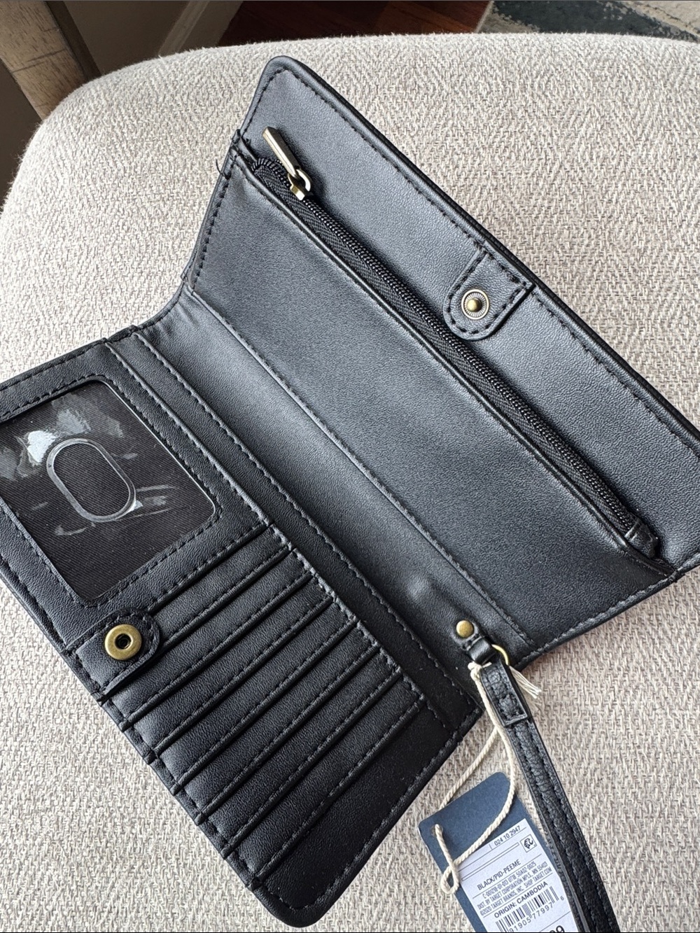 Black Wallet - Picture 3 of 5